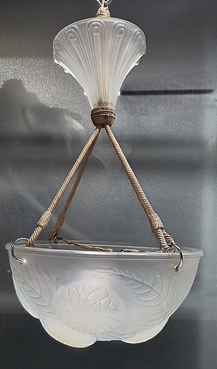 René Lalique, Pendant Light, Opalescent Chandelier, "dalhias," Signed, In Excellent Condition.-photo-2