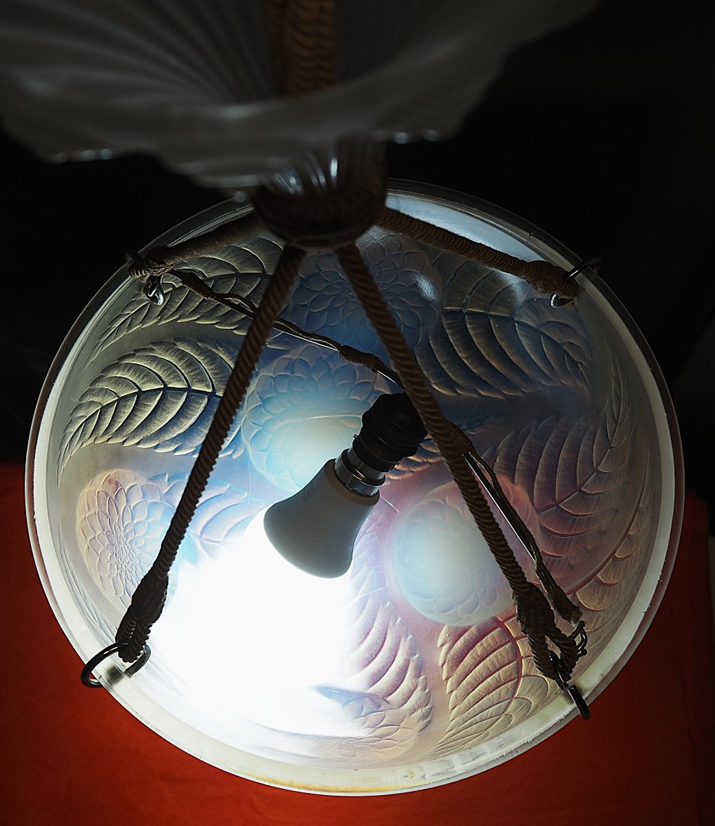 René Lalique, Pendant Light, Opalescent Chandelier, "dalhias," Signed, In Excellent Condition.-photo-4