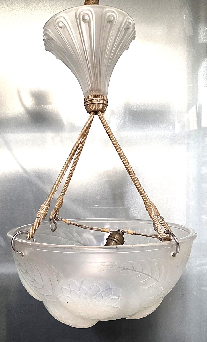 René Lalique, Pendant Light, Opalescent Chandelier, "dalhias," Signed, In Excellent Condition.