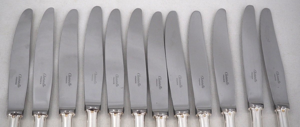 Christofle modèle Baguette, 12 couteaux de table en métal argenté, en parfait état.-photo-3