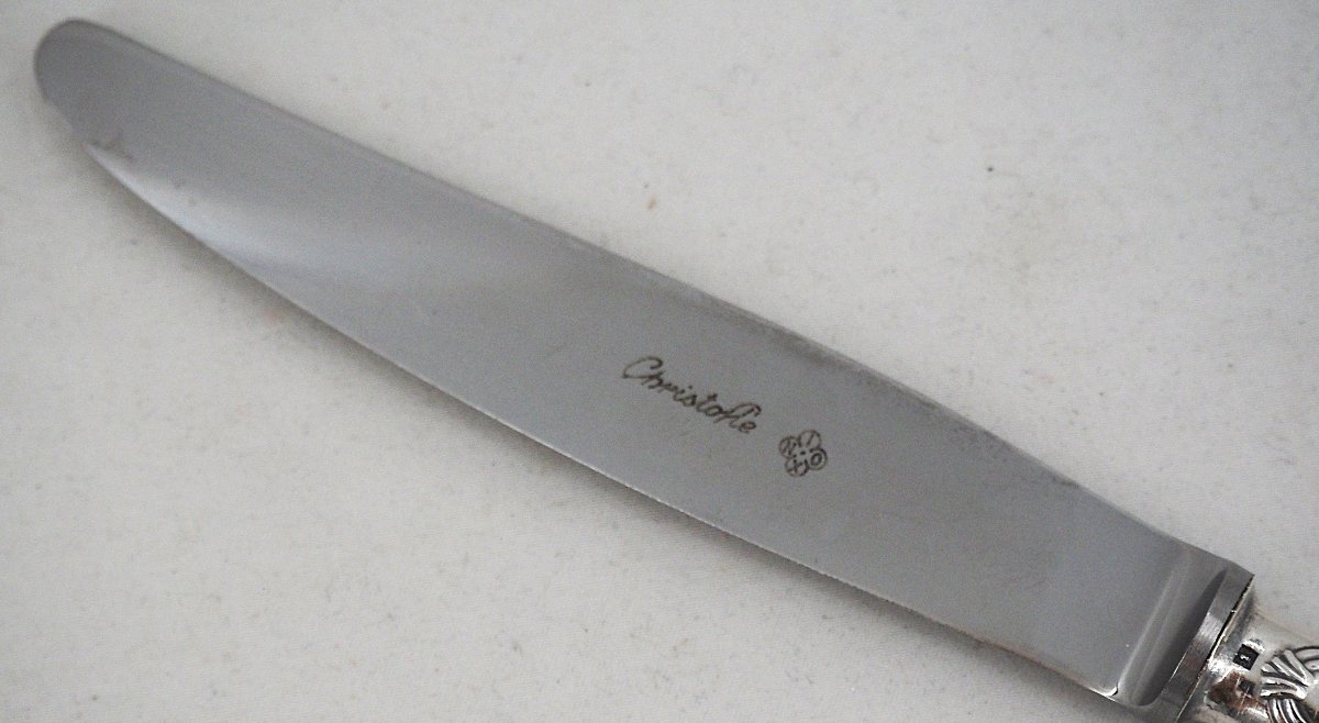 Christofle modèle Rubans, 12 couteaux de table en métal argenté, excellent état.-photo-1