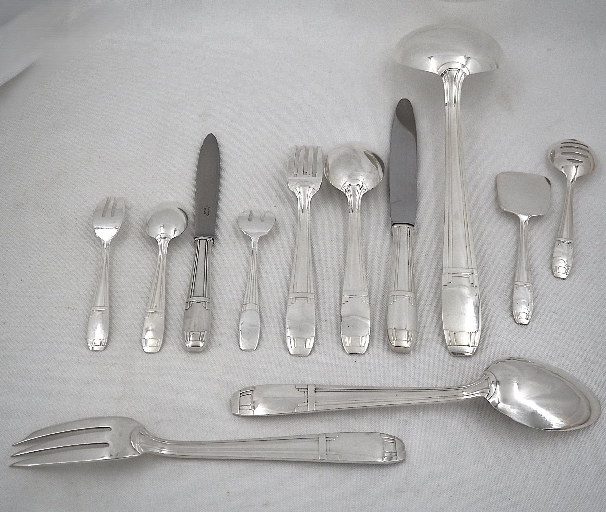 Ménagère set Art Déco de 79 pièces, couteaux,  métal argenté, excellent état.-photo-4