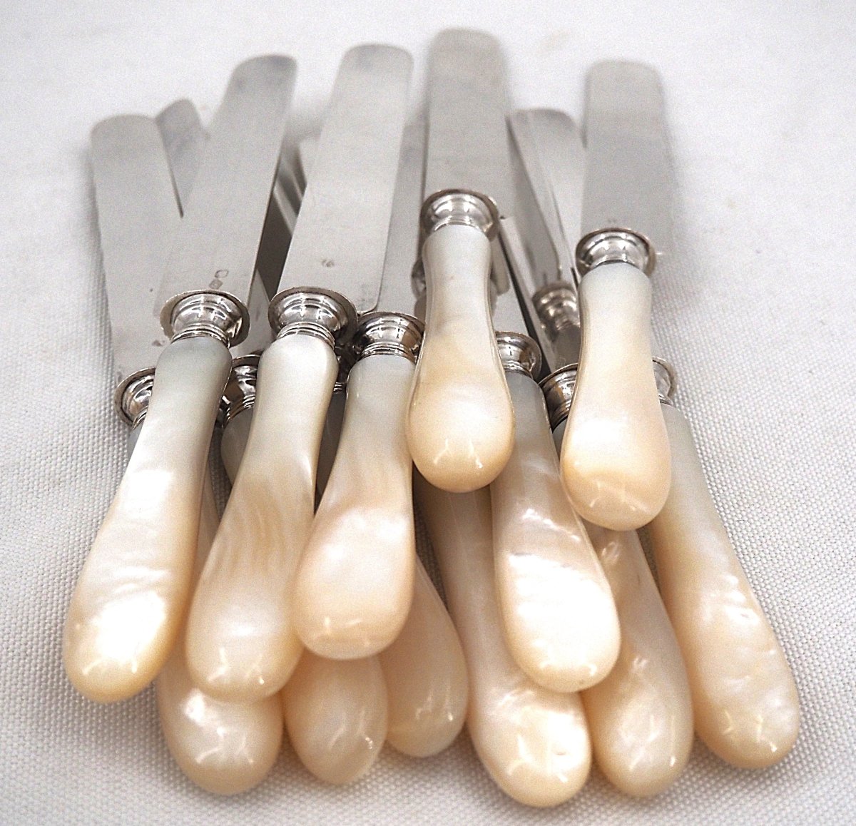 Philippe Berthier, 12 Fruit Knives, Minerve Silver Blades, Mother-of-pearl Handles, In Excellent Condition.-photo-4