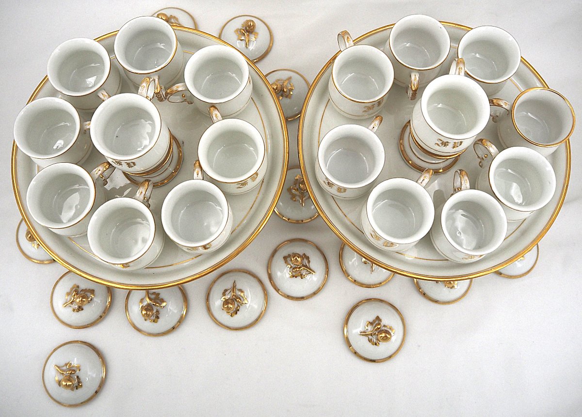 18 Parisian Porcelain Cream Jars, 19th Century, On 2 Original Display Stands, In Excellent Condition.-photo-4