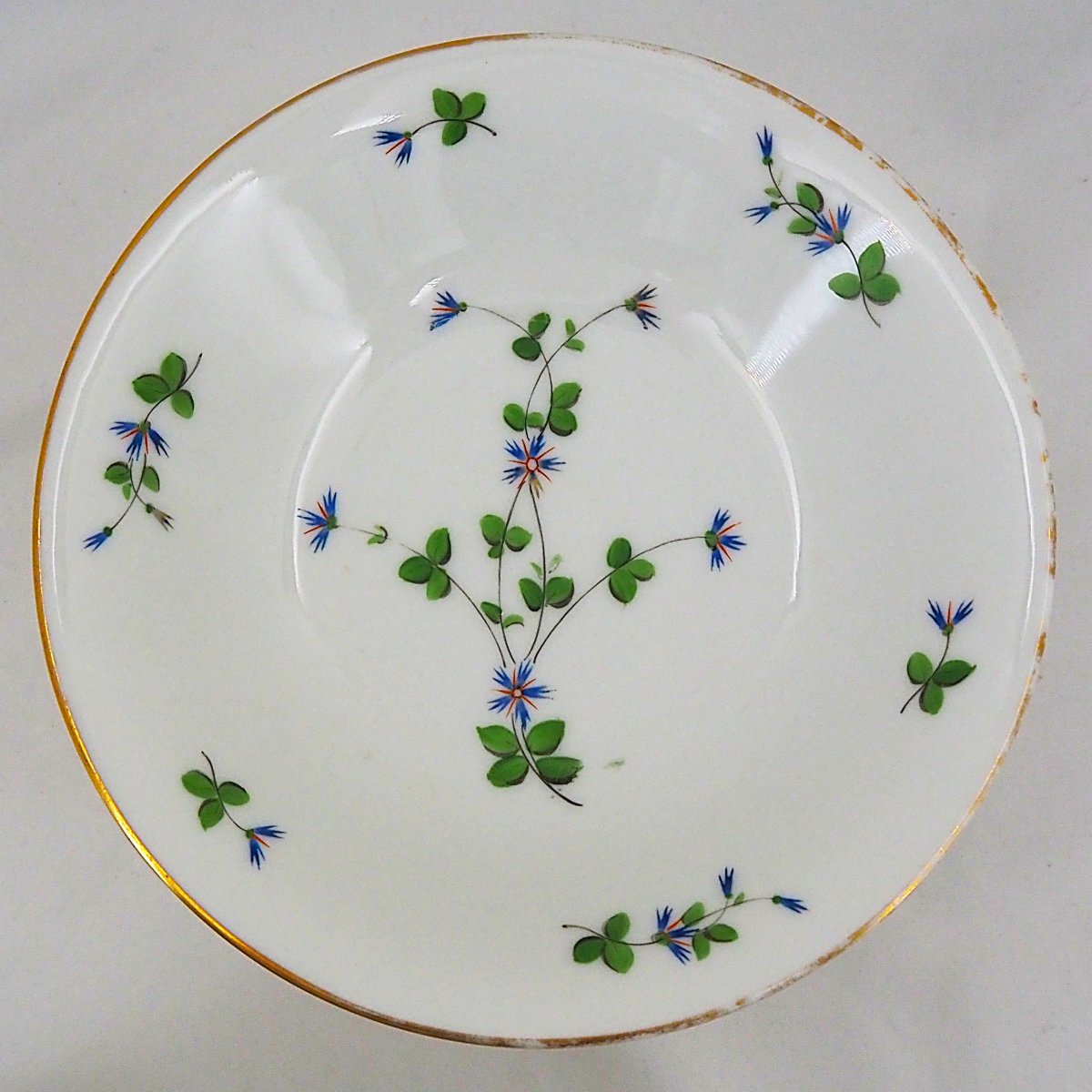Porcelaine de Paris, XIXe, décor au bardeau, 12 assiettes à dessert + coupe.-photo-3