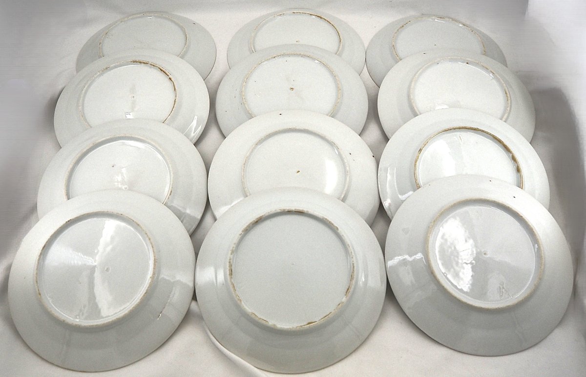 Porcelaine de Paris, XIXe, décor au bardeau, 12 assiettes à dessert + coupe.-photo-7