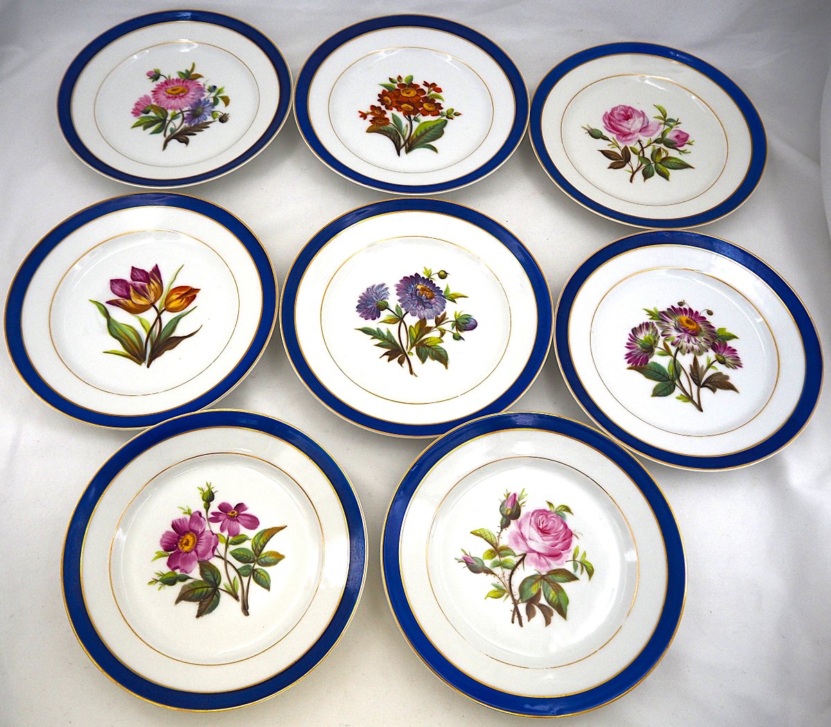 19th-century Paris Porcelain: 24 Plates + 4 Decorated Plates + 1 Flower Vase, Each With A Different Design-photo-4