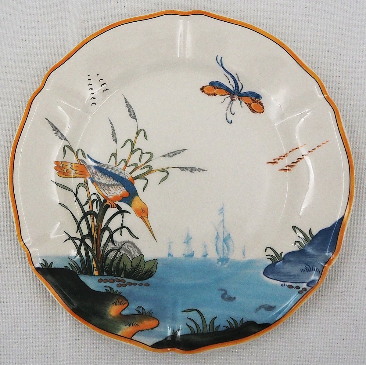 Gien "magellan" Collection, Dessert Set With 12 19-cm Plates, A Serving Dish, And A Cream Pitcher.-photo-2