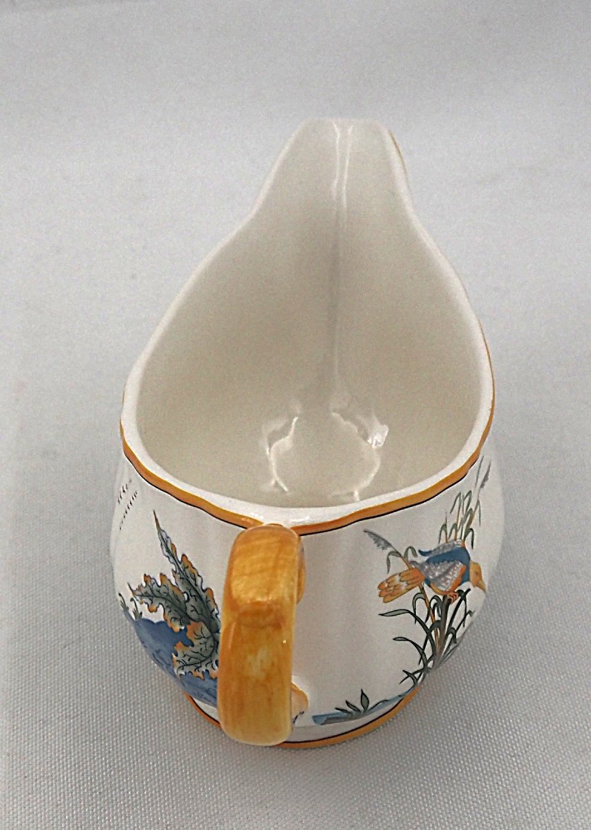 Gien "magellan" Collection, Dessert Set With 12 19-cm Plates, A Serving Dish, And A Cream Pitcher.-photo-4