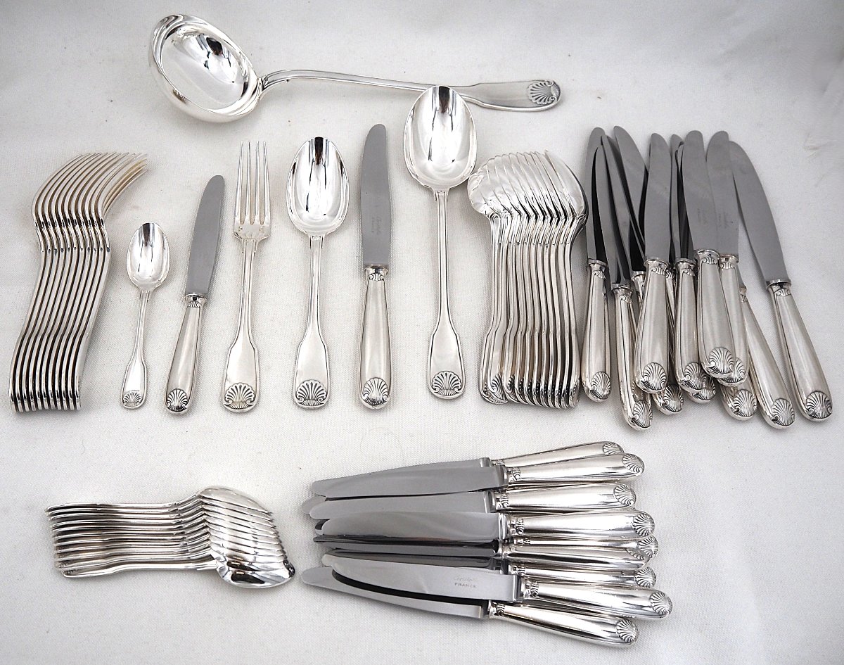 Christofle modèle Vendôme, Coquille, ménagère set 62 pièces, couteaux en métal argenté.-photo-2