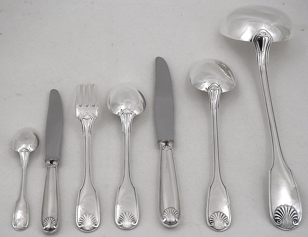 Christofle modèle Vendôme, Coquille, ménagère set 62 pièces, couteaux en métal argenté.-photo-3