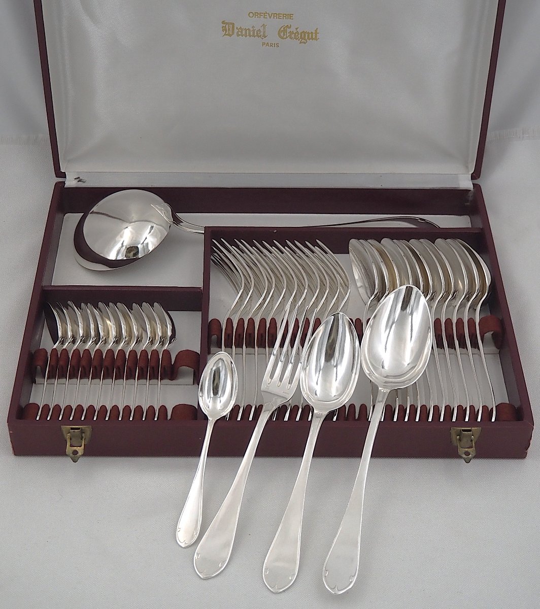 Ercuis style Néo-gothique, ménagère set 38 pièces, métal argenté, excellent état.