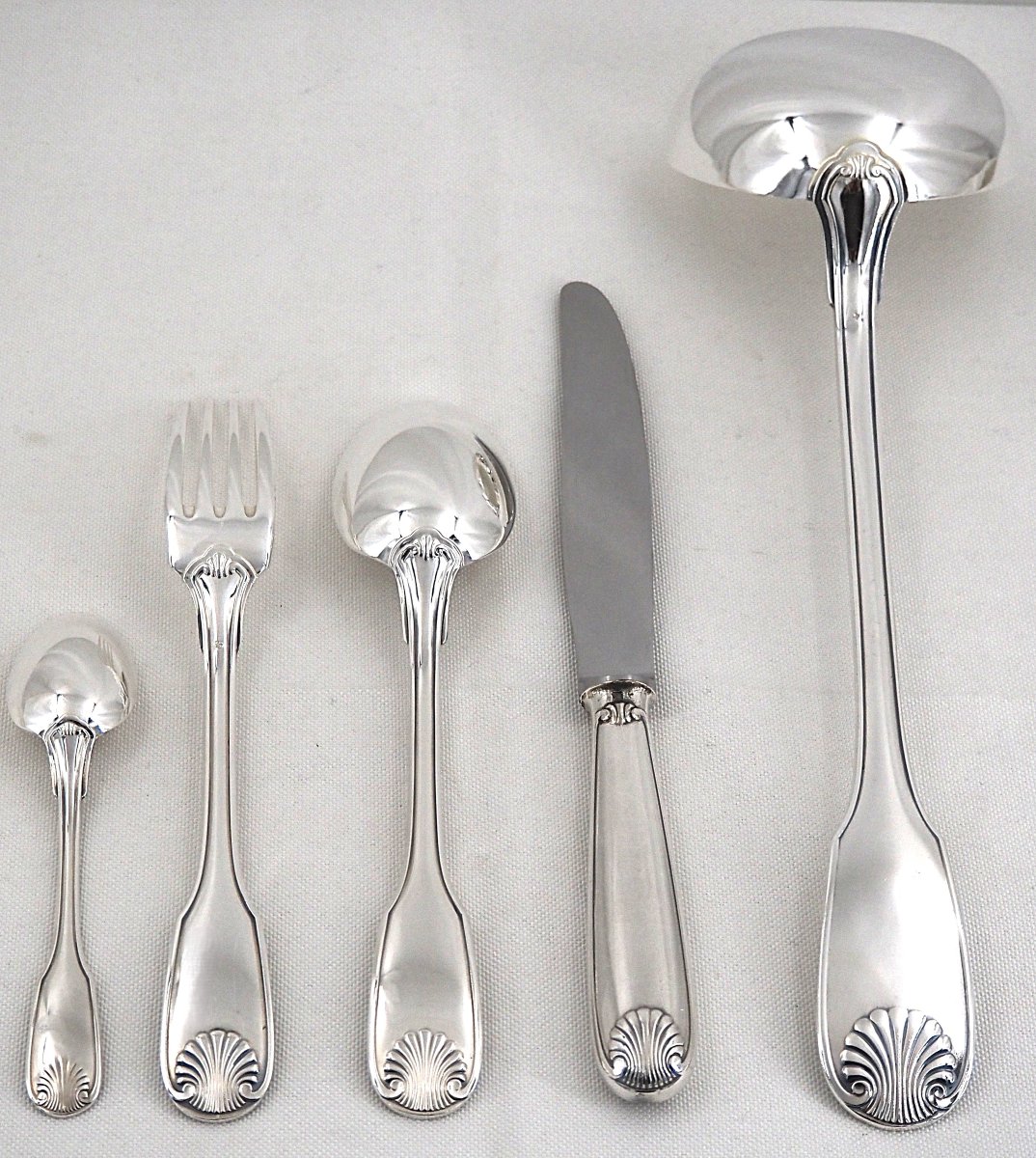 Christofle Vendôme Model, Coquille, 49-piece Cutlery Set, Silver-plated Knives.-photo-6