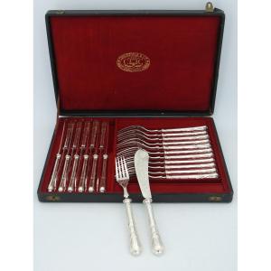 Christofle Chrysanthème, 12 Fish Cutlery, 24 Pieces, Engraved.