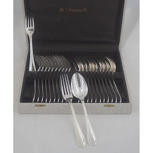 Christofle modèle Spatours, 12 couverts à entremets, dessert, 24 pièces, métal argenté, 17 cm.