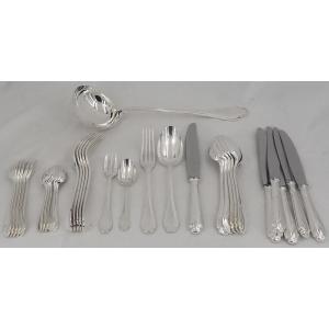 Christofle modèle Pompadour, ménagère set 31 pièces avec couteaux pour 6 personnes.