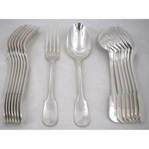 Christofle modèle Cluny, 8 couverts de table, 16 pièces métal argenté, excellent état.