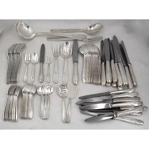 Ménagère set Art Déco de 79 pièces, couteaux, métal argenté, excellent état.