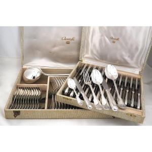 Christofle modèle Vendôme, Coquille, ménagère set 62 pièces, couteaux en métal argenté.