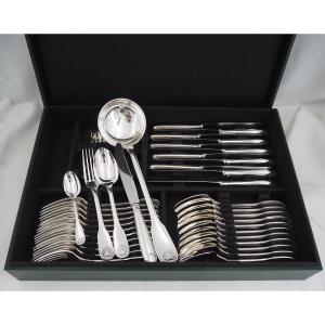 Christofle modèle Vendôme, Coquille, ménagère set 49 pièces, couteaux en métal argenté.