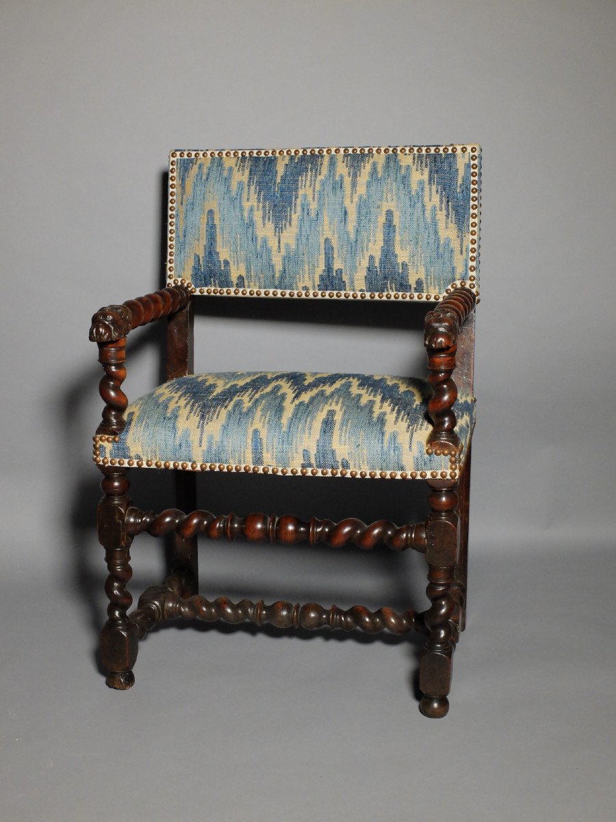 Armchair From The Louis XIII Period With Lion's Muzzles-photo-2