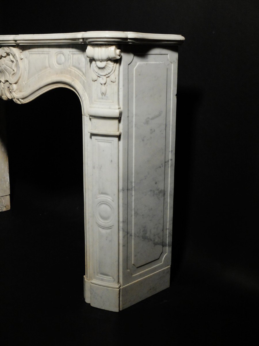 Rocaille Fireplace In Carrara Marble-photo-2