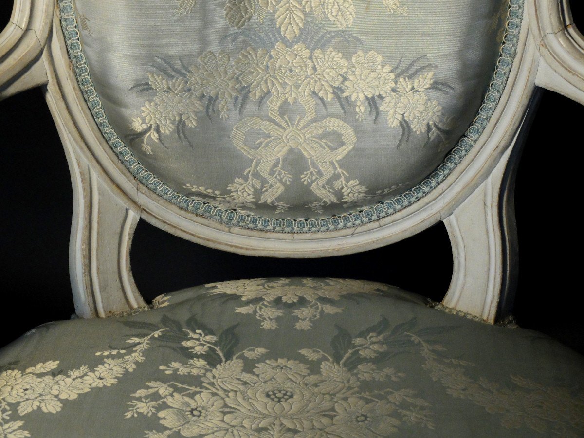 Paire de fauteuils Louis XVI estampillés PLUVINET-photo-3