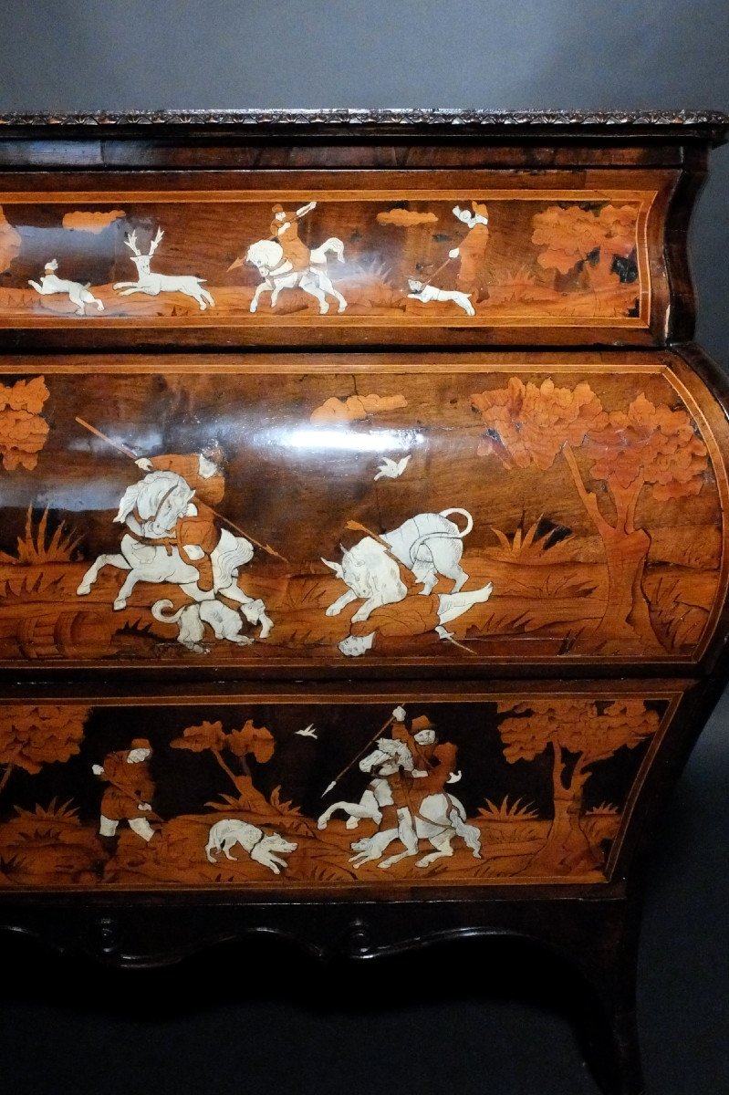 Italian Chest Of Drawers With Hunting Scenes - Lombardy, 18th Century-photo-4