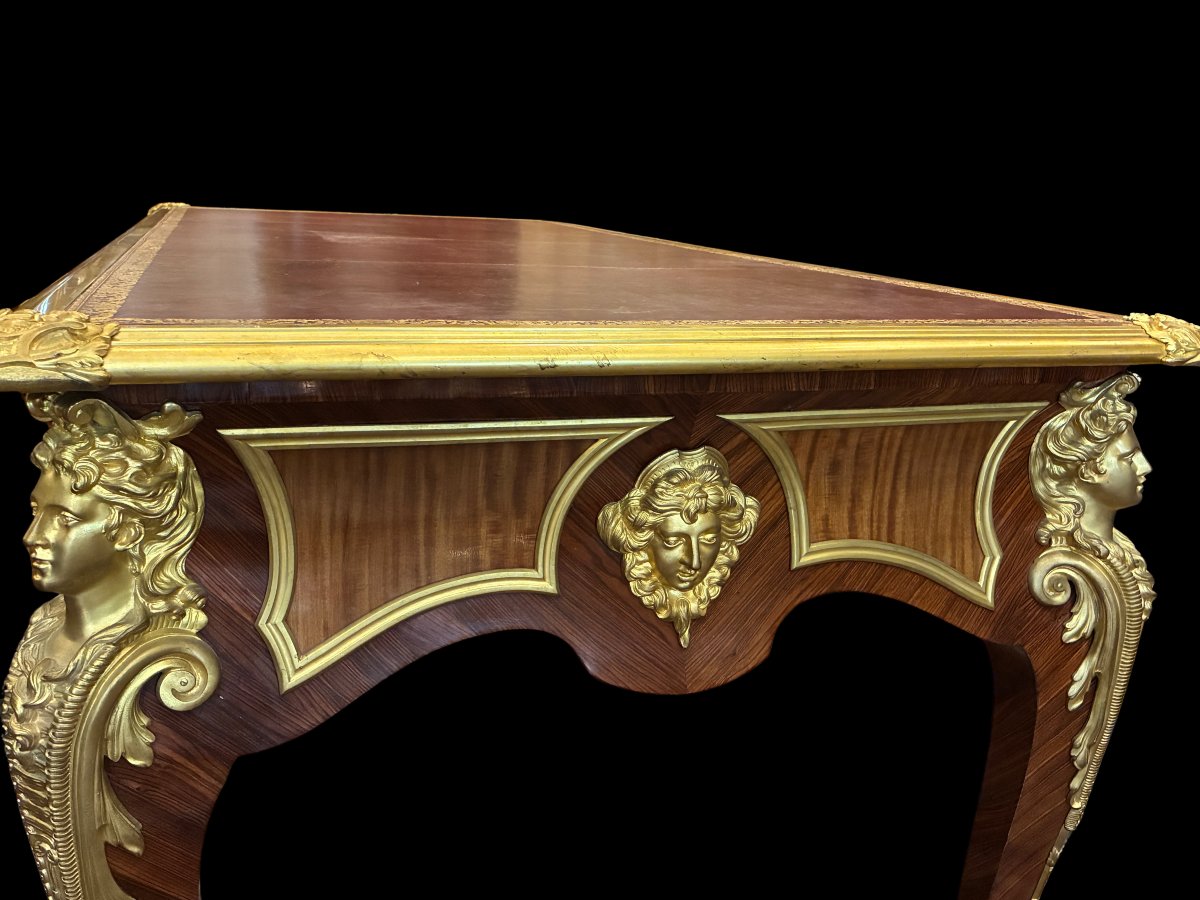 Bureau plat aux espagnolettes d'après Charles Cressent - fin du XIXème siècle-photo-4