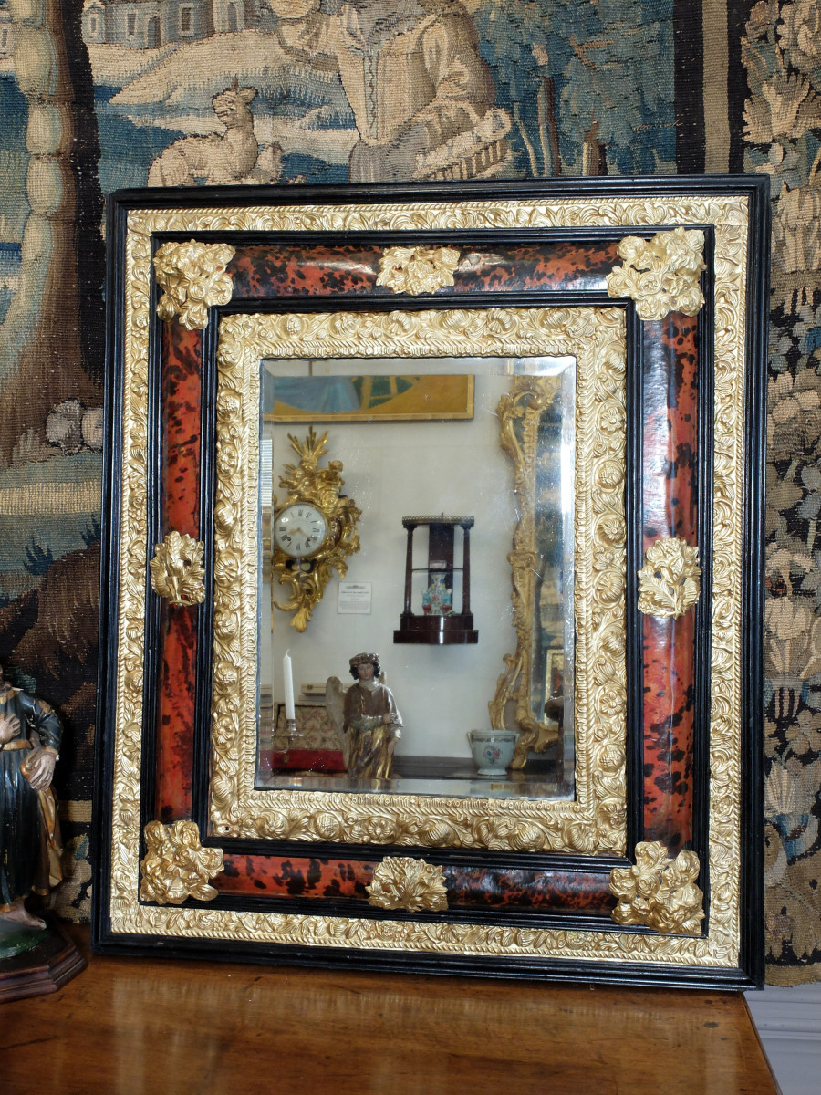 Miroir Louis XIV en écaille et laiton doré