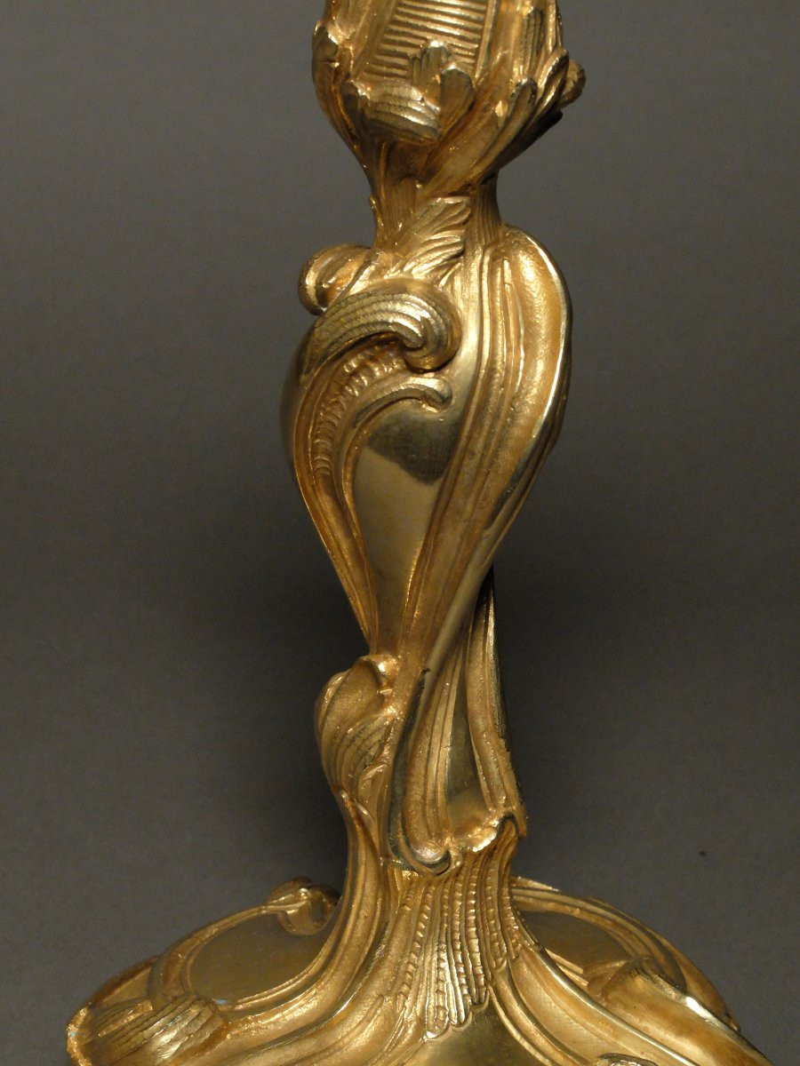 Paire de bougeoirs rocailles d'après Meissonnier-photo-4