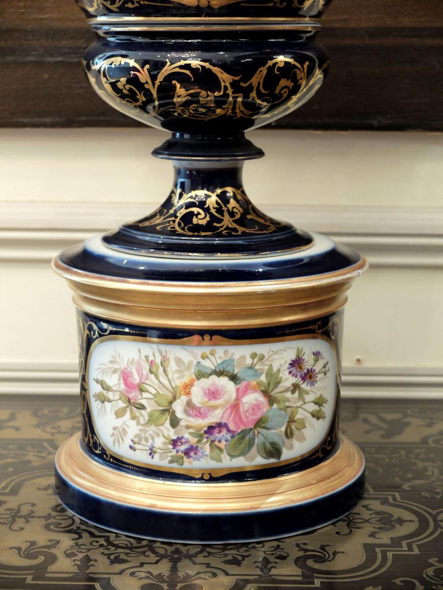 Pair Of Large Porcelain Covered Watch Vases.-photo-5