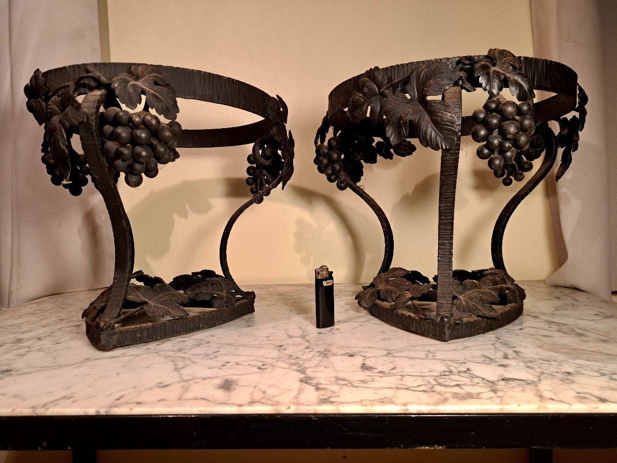 Paire de montures en fer forgé art déco pour cache pot ou vasque décors vigne et raisins-photo-5