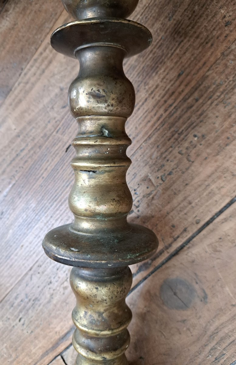 Paire de chenets ou landiers en fer martelé et bronze époque XVIIIe-photo-1