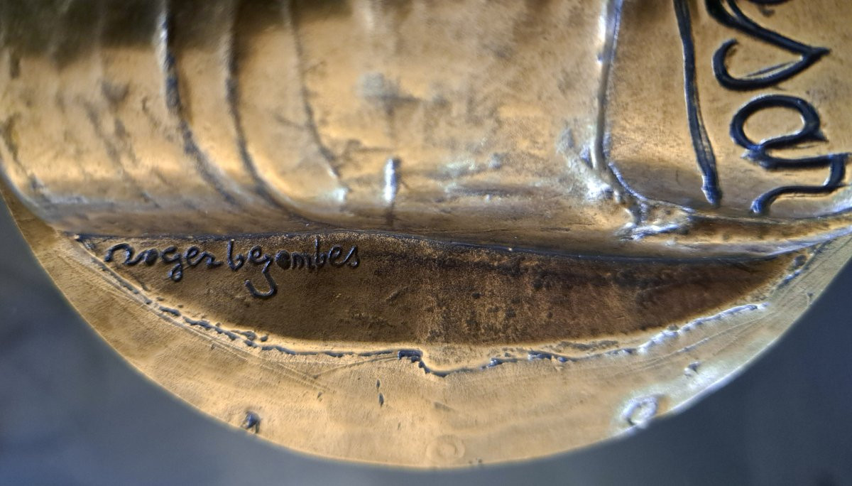 Roger BEZOMBES (1913-1994) « Hommage à César » Médaille en bronze doré -photo-4