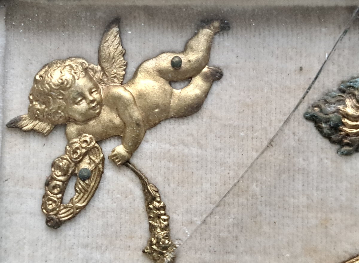 Cadre de mariage en bronze pour miniature de style Louis XVI d&eacute;cor de putti angelots XIXe-photo-1