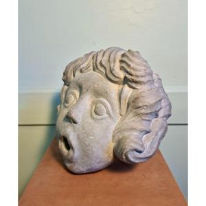 Stone Love Head Fountain Mask