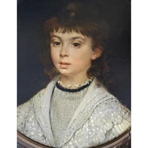 Portrait d&#039;une jeune fille trisomique ou autiste 