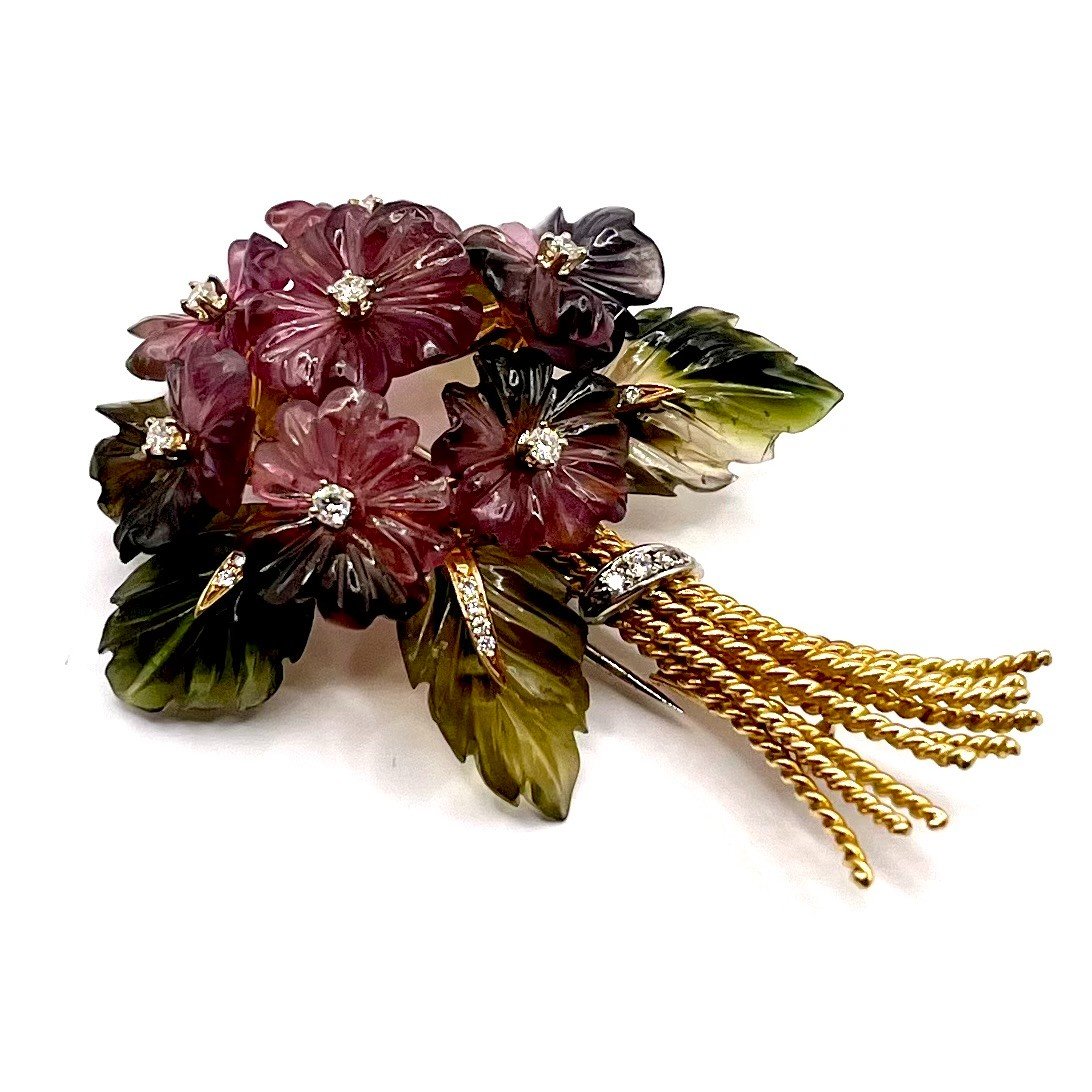 0234. Vintage Flower Brooch In Precious Stones-photo-4