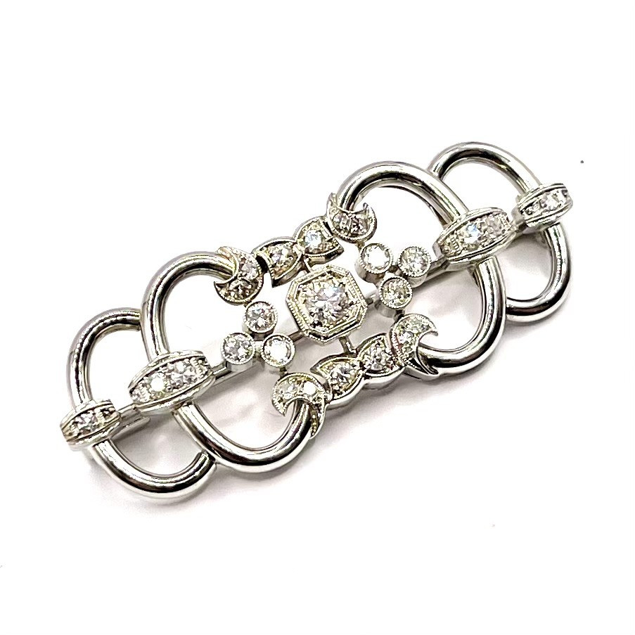 0698. Broche Art Déco avec diamants