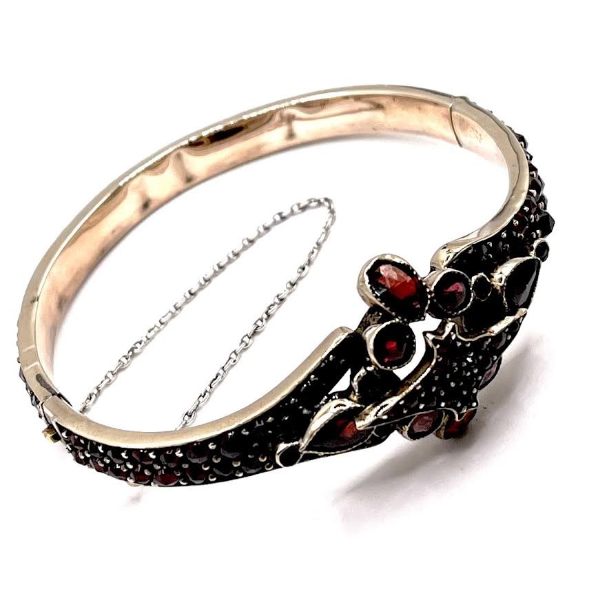 1149. Garnet Stone Bracelet-photo-1