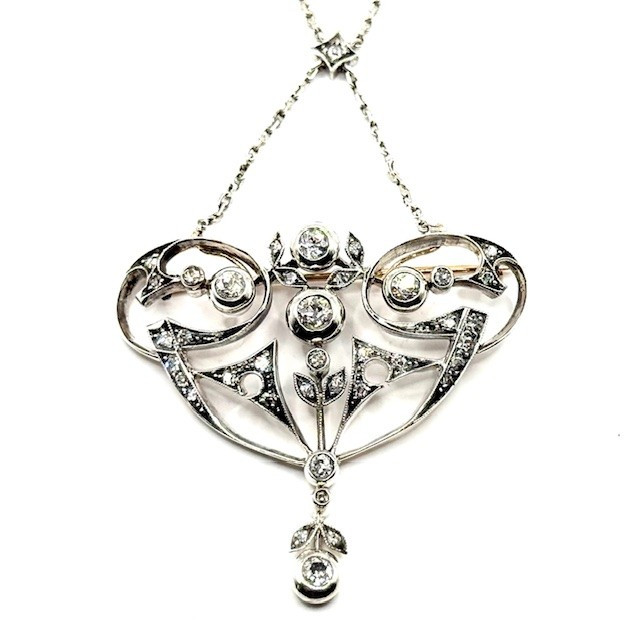 SF. Collier Art Déco Avec Diamants