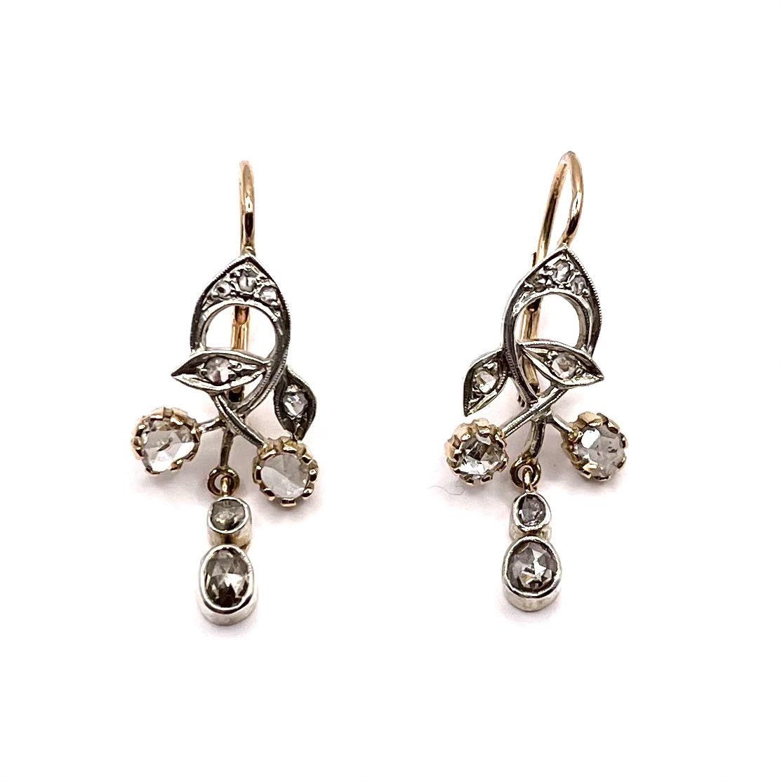 4835.  Boucles d’oreilles Art nouveau ornées de diamants -photo-1