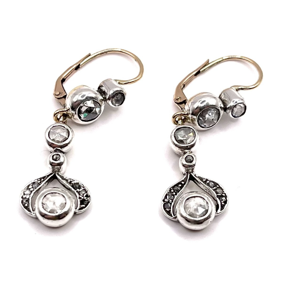0483. Boucles d’oreilles Art nouveau ornées de diamants-photo-1