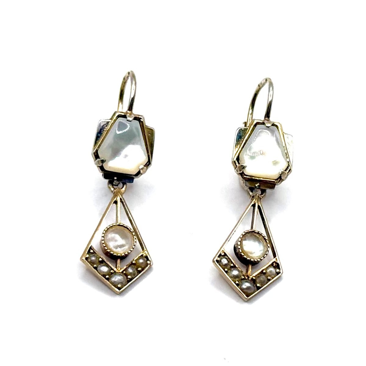 1404. A Pair Of Art Deco Earrings Adorned With Mother-of-pearl And Pearls.-photo-3
