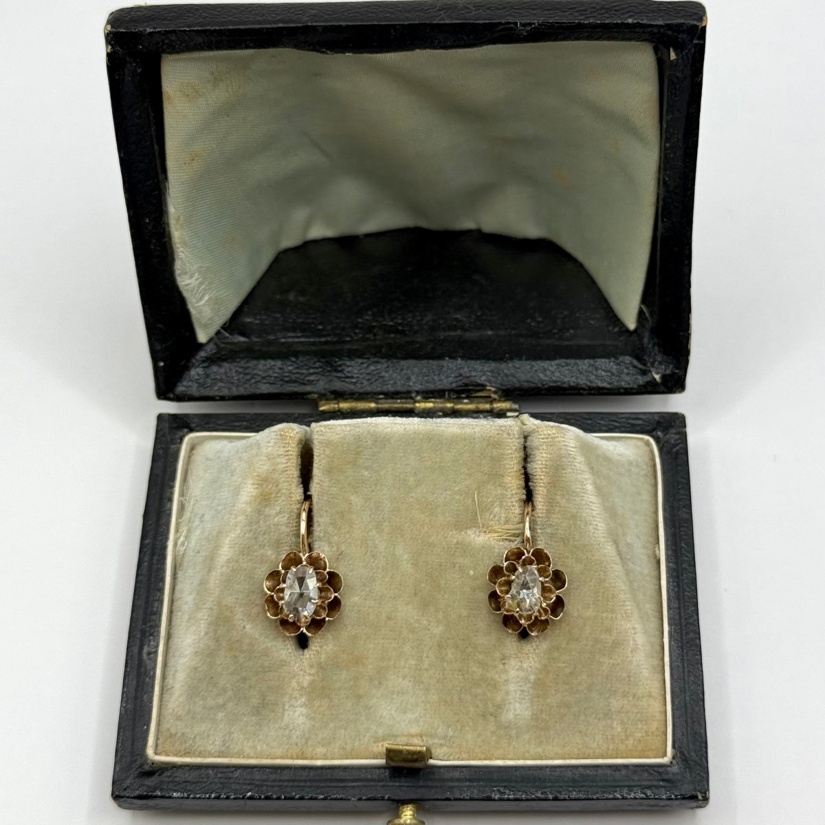 5189.Boucles d’oreilles anciennes en or ornées de diamants-photo-2