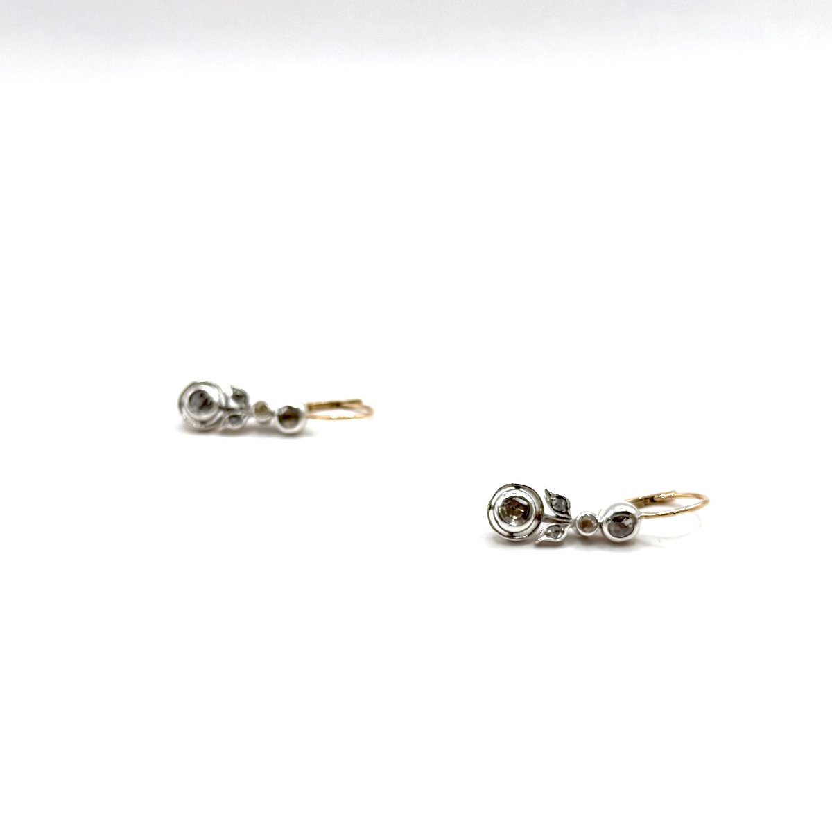 5190.Boucles d’oreilles Art nouveau en or ornées de diamants-photo-4