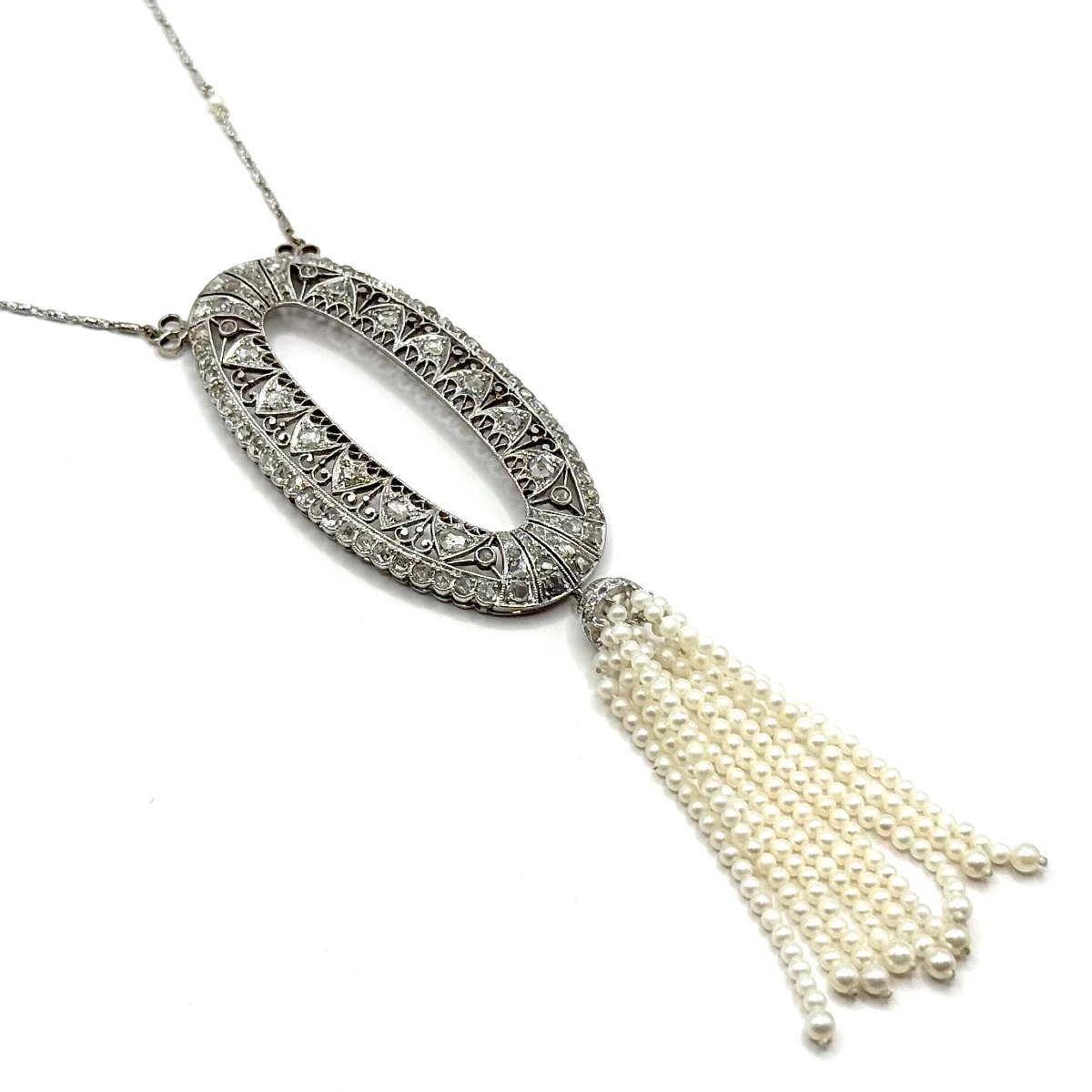 5126. Collier Art déco en or blanc avec diamants et perle d’eau douce-photo-2