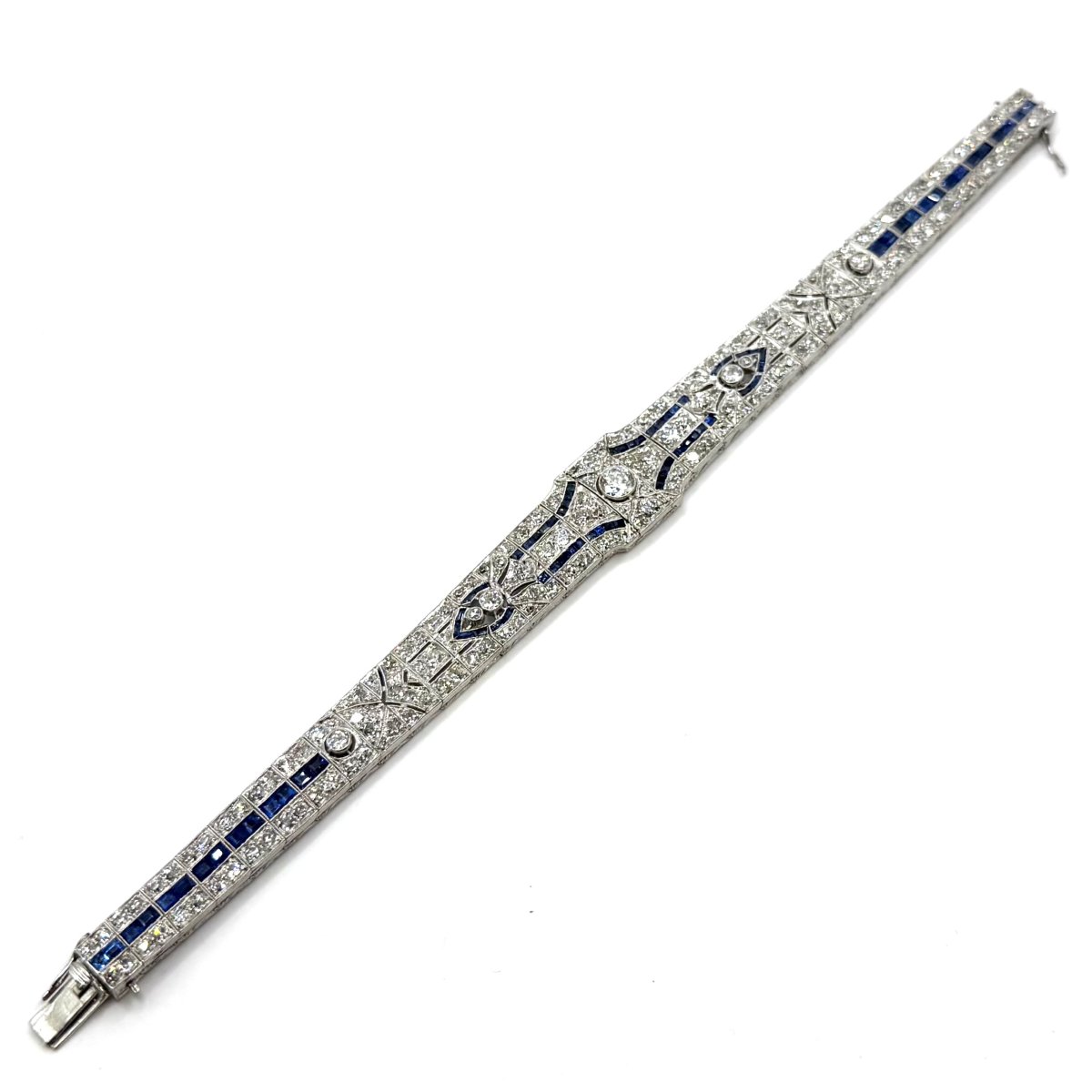 5221. Art Deco Platinum Bracelet With Diamonds And A Blue Sapphire.-photo-4