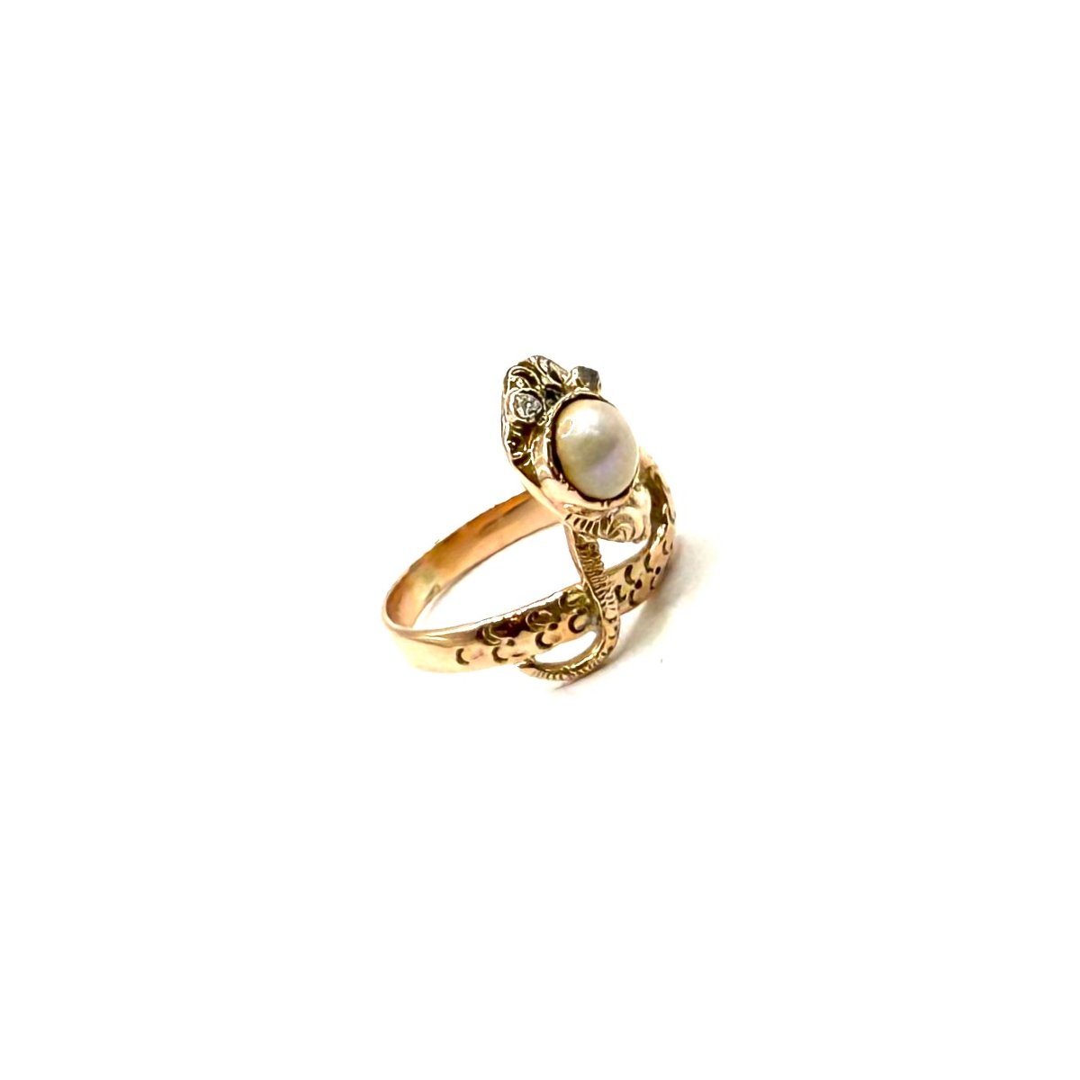5201. Art Deco Gold Ring In The Shape Of A Snake, With A Diamond And A Freshwater Pearl-photo-2